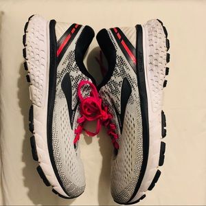 Brooks Running shoes